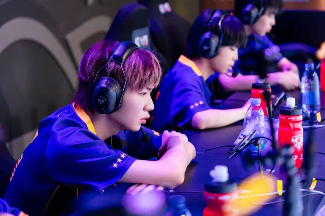 他作为顶尖 他作为顶尖